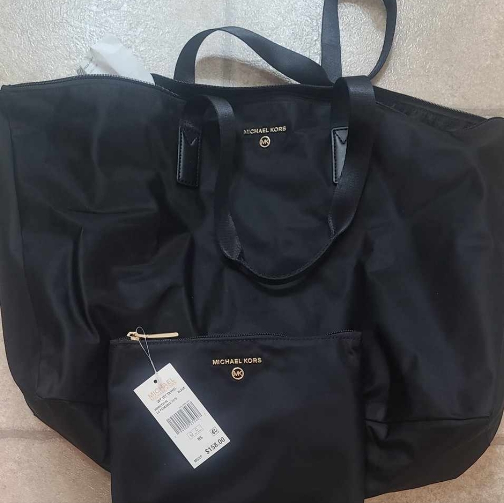 Michael kors tote